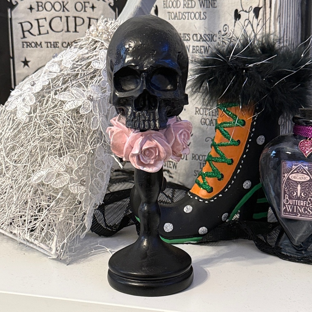 Ashland Black Skull with Pink Roses Decor
